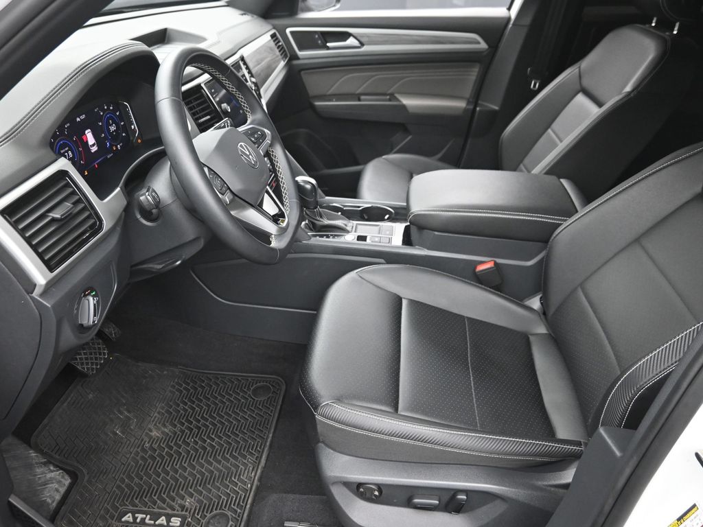 2023 Volkswagen Atlas Cross Sport SE w/Tech - Photo 18