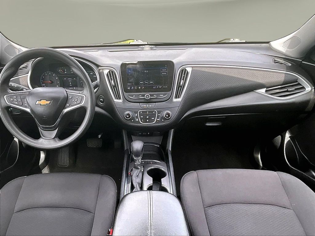 2024 Chevrolet Malibu 1LT - Photo 9