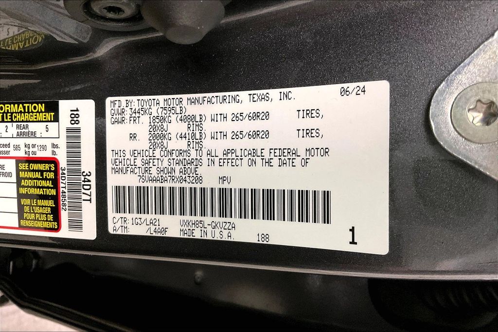 2024 Toyota Sequoia Platinum - Photo 41
