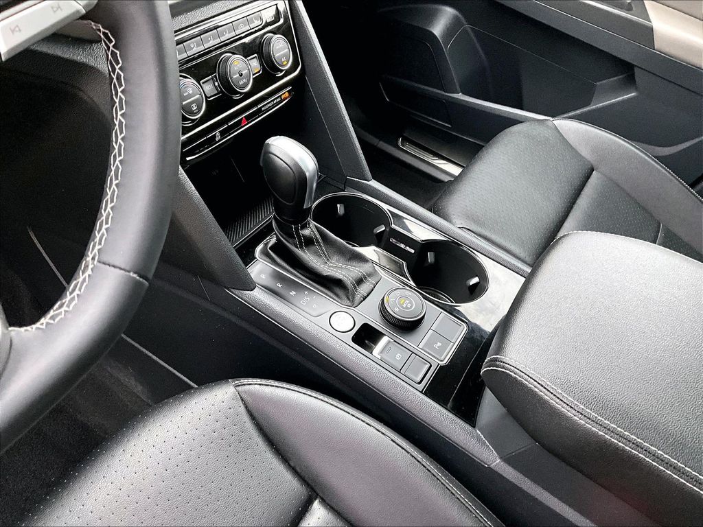 2022 Volkswagen Atlas SEL - Photo 19