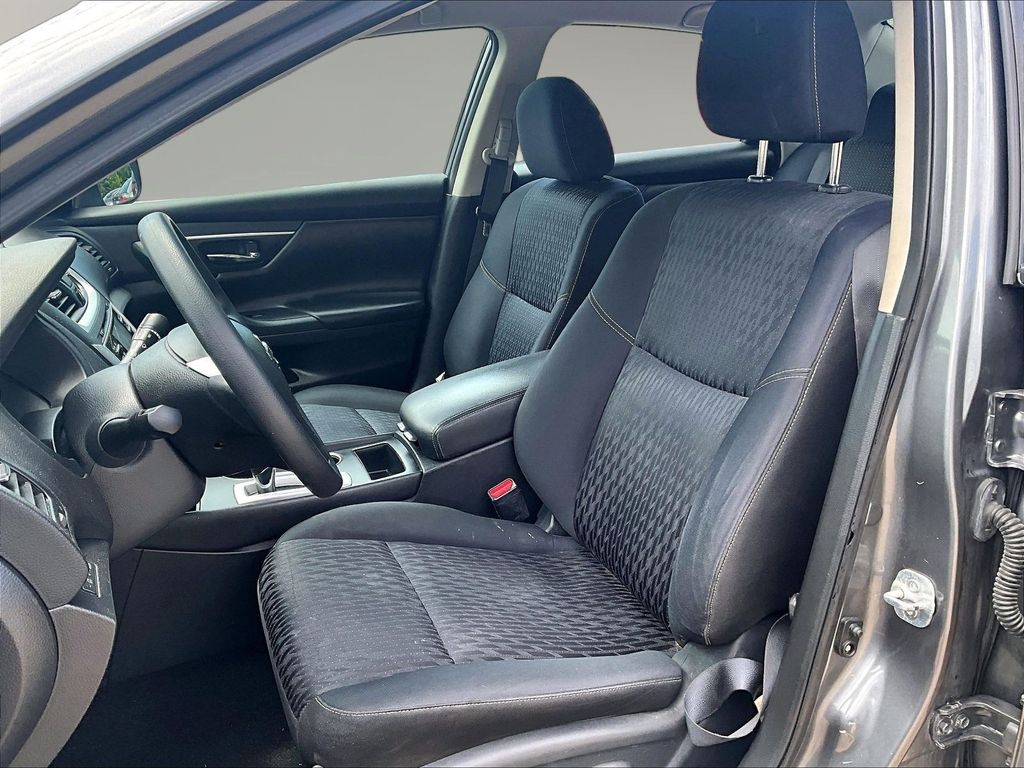 2017 Nissan Altima S - Photo 24