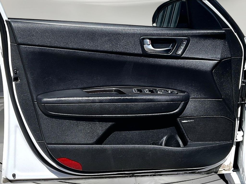 2020 Kia Optima EX - Photo 24