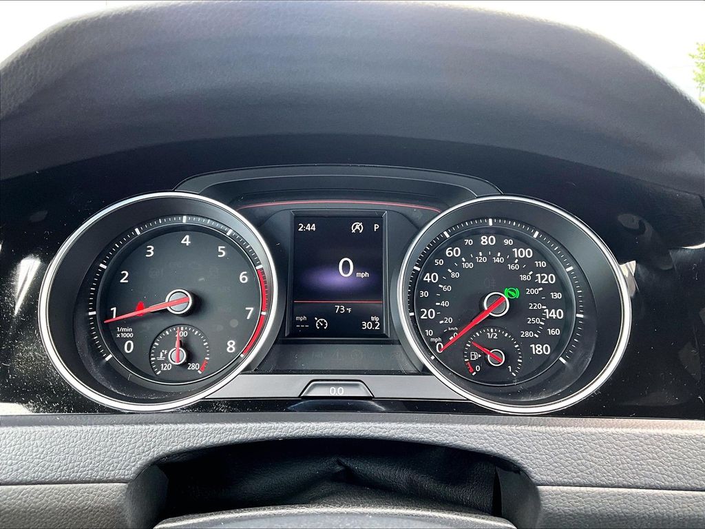 2019 Volkswagen Golf GTI SE - Photo 17