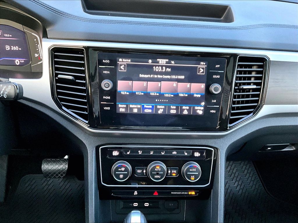 2023 Volkswagen Atlas SE w/Tech - Photo 20