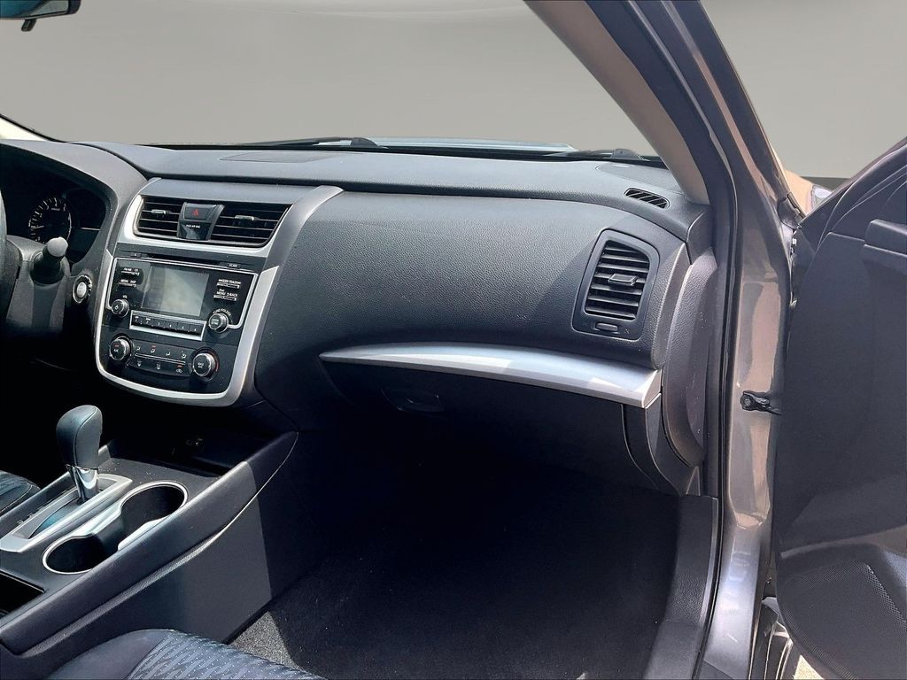 2017 Nissan Altima S - Photo 28