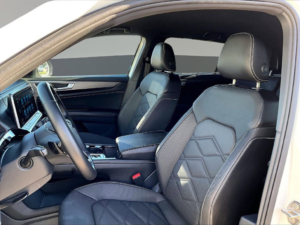 2025 Volkswagen Atlas Cross Sport SE w/Tech - Photo 25