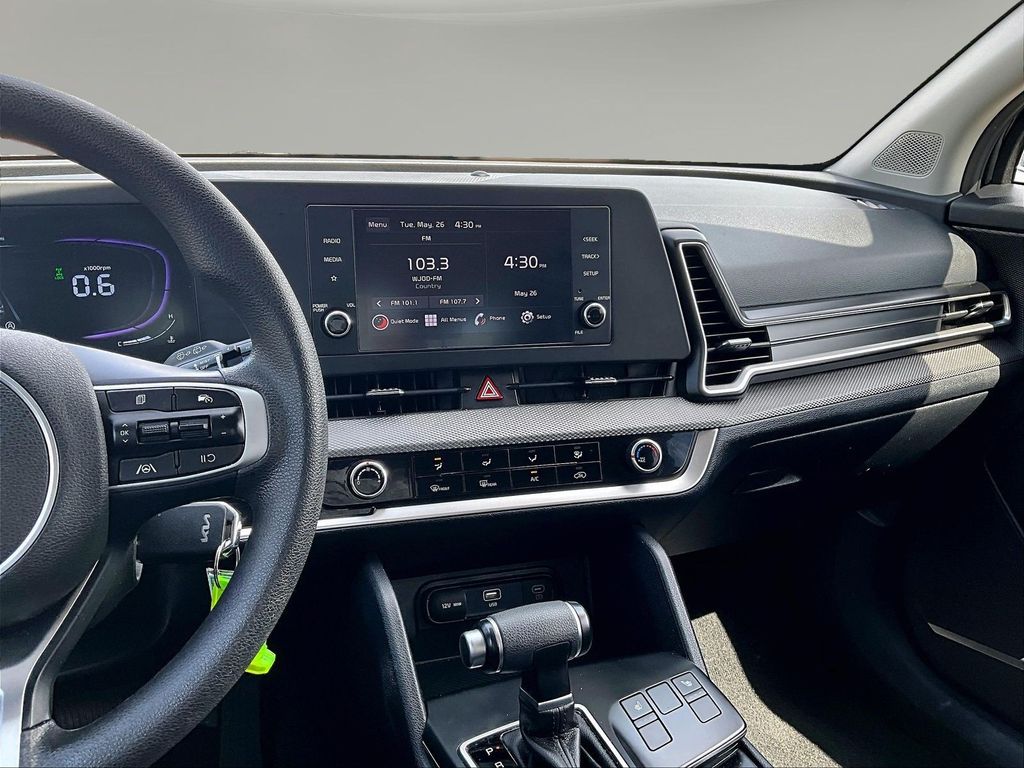2025 Kia Sportage LX - Photo 12