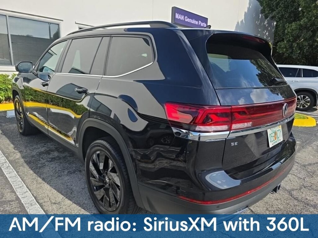 Used 2025 Volkswagen Atlas 2.0T SE w/Technology SUV