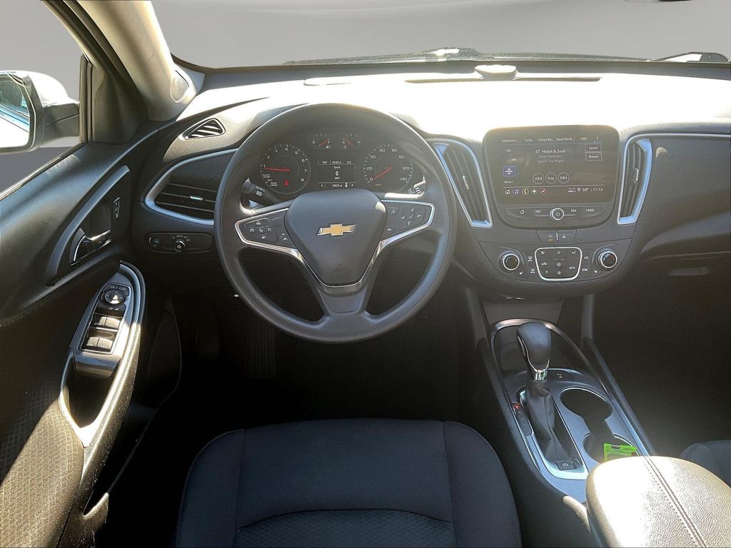 2024 Chevrolet Malibu 1LT - Photo 10