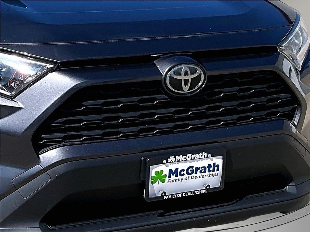2020 Toyota RAV4 XLE - Photo 34