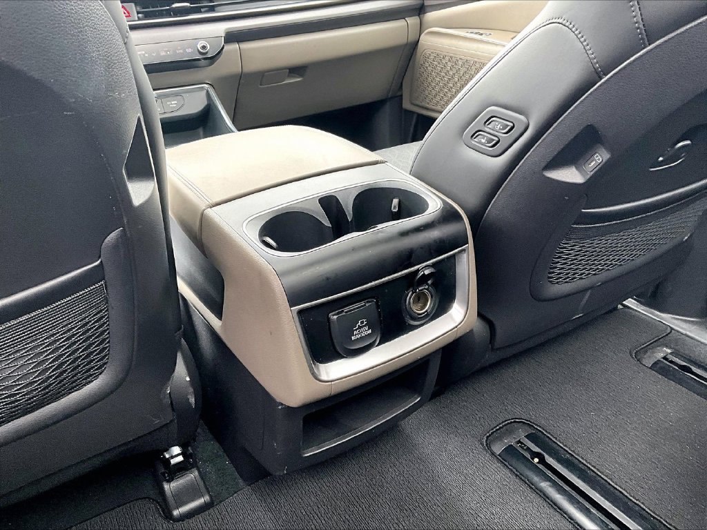 2025 Kia Carnival SX - Photo 12