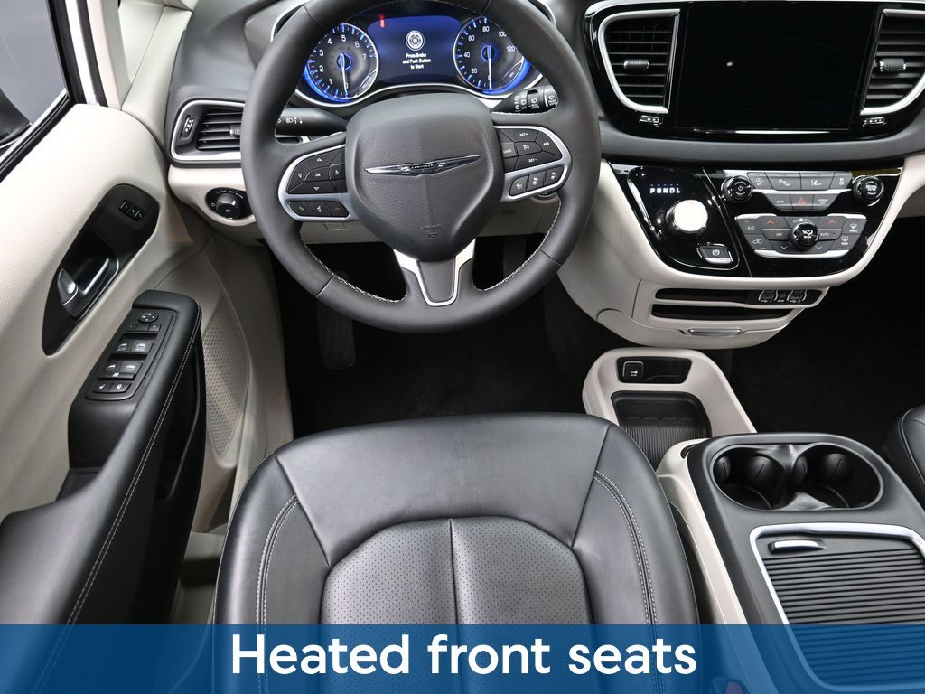 2024 Chrysler Pacifica Touring L - Photo 16