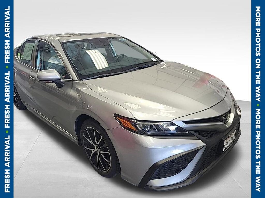 Used 2022 Toyota Camry SE Sedan
