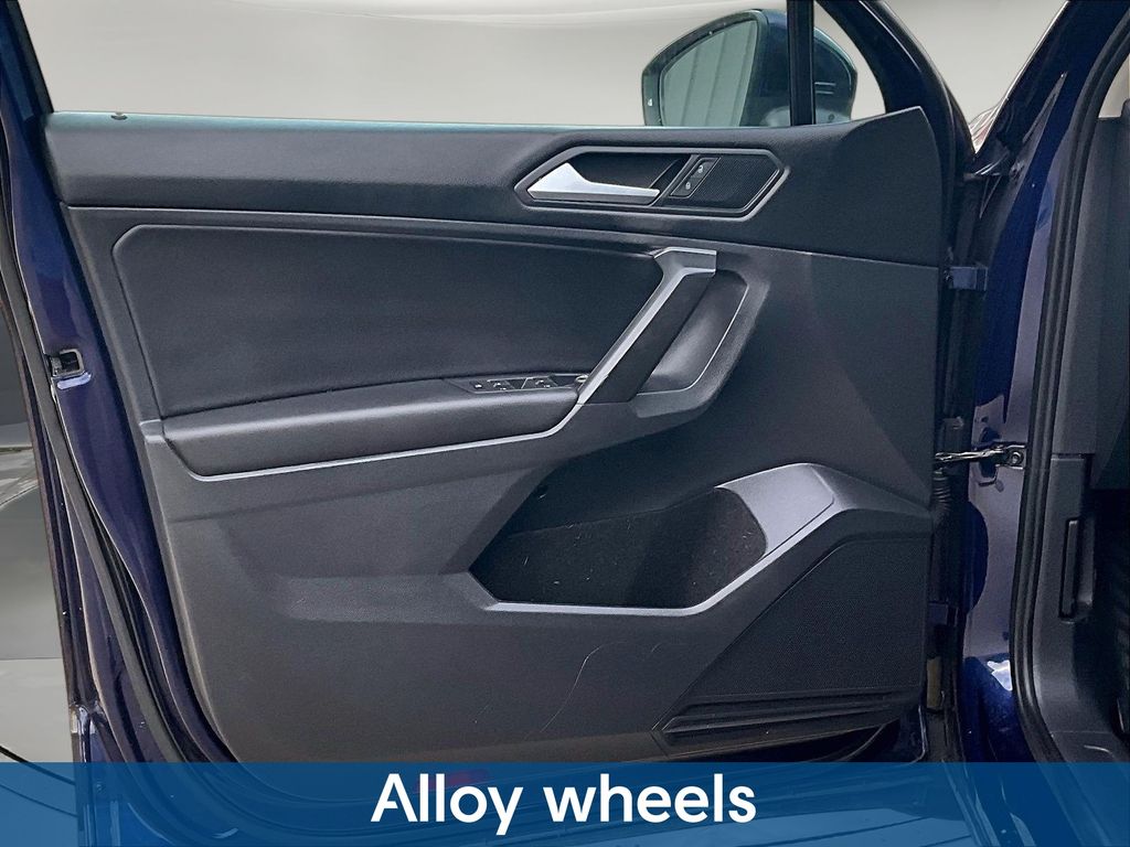 2021 Volkswagen Tiguan SE - Photo 24