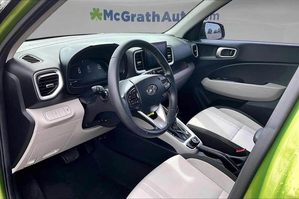 2023 Hyundai Venue SEL - Photo 19