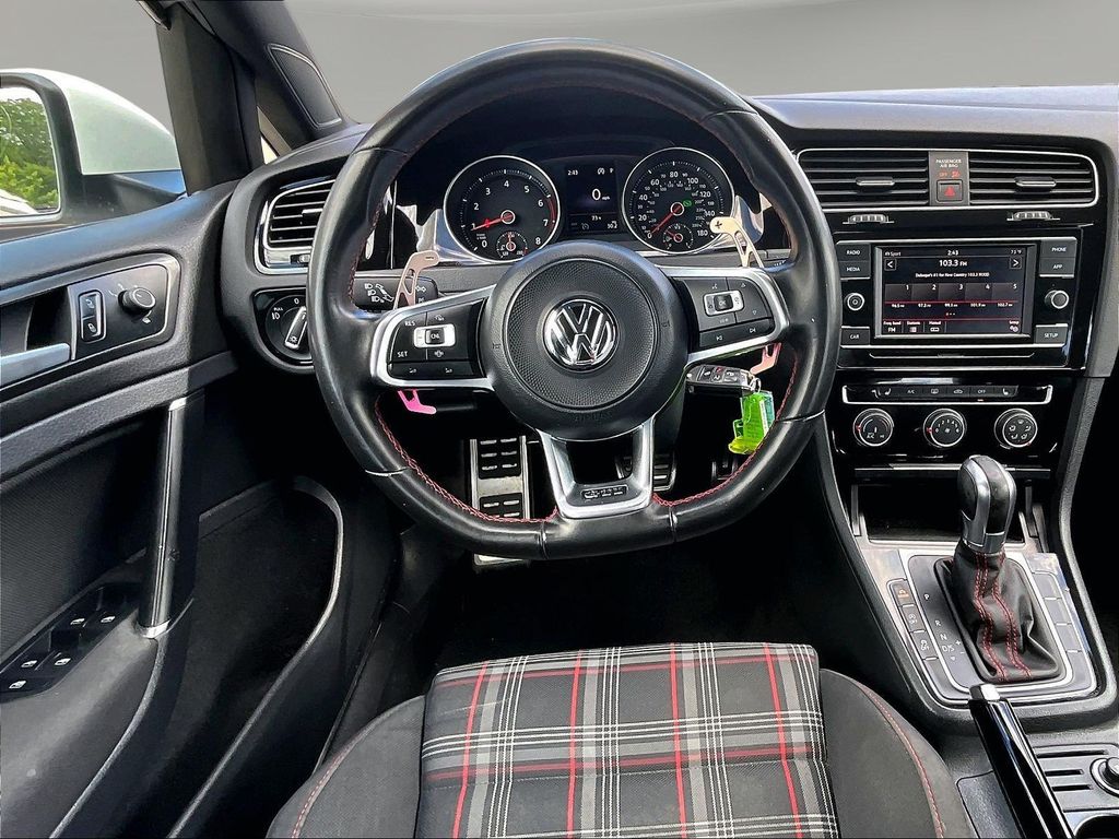 2019 Volkswagen Golf GTI SE - Photo 11