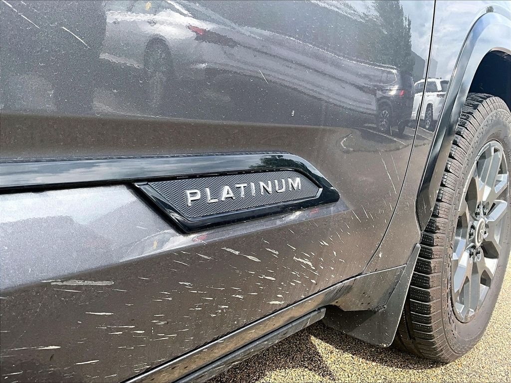 2024 Toyota Sequoia Platinum - Photo 27