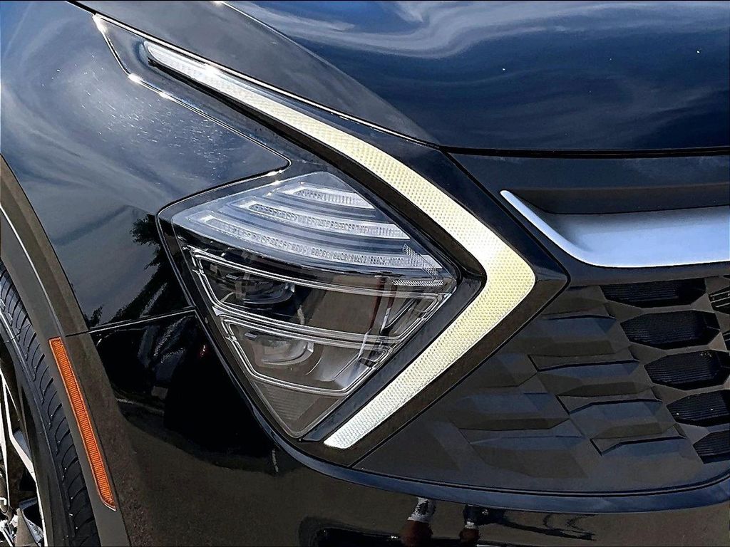 2025 Kia Sportage LX - Photo 33