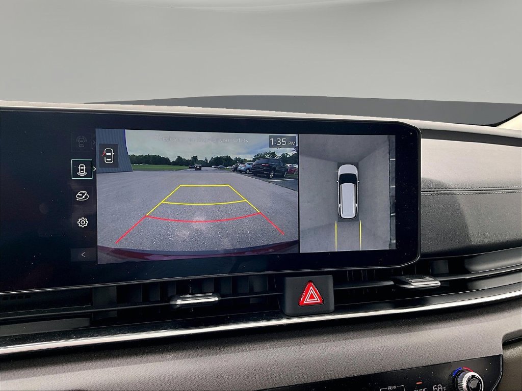 2025 Kia Carnival SX - Photo 17