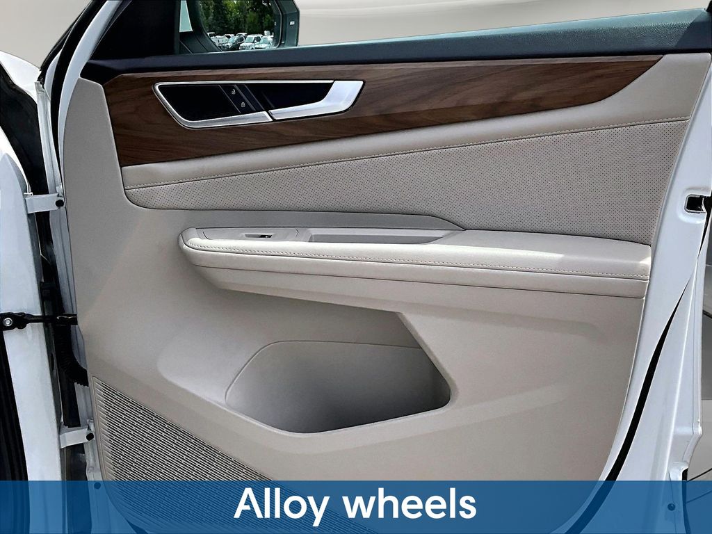 2026 Volkswagen Atlas SE w/Tech - Photo 33