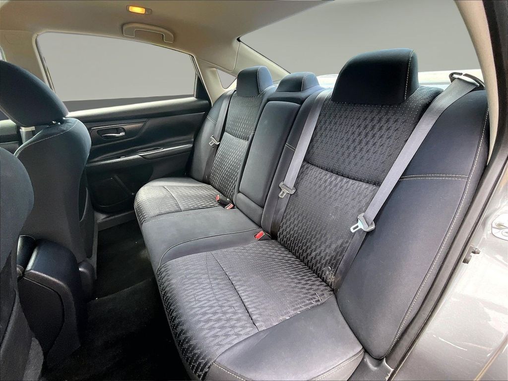 2017 Nissan Altima S - Photo 25