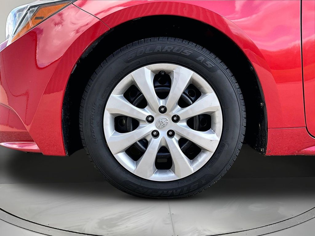 2021 Toyota Corolla LE - Photo 29