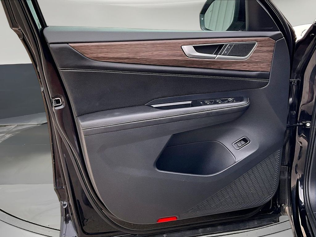 2025 Volkswagen Atlas SEL - Photo 20