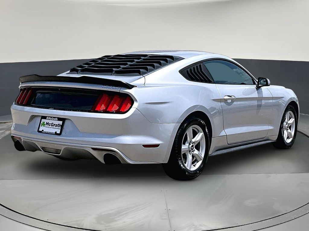 2016 Ford Mustang V6 - Photo 8