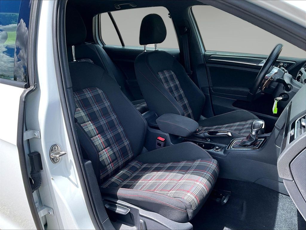 2019 Volkswagen Golf GTI SE - Photo 33