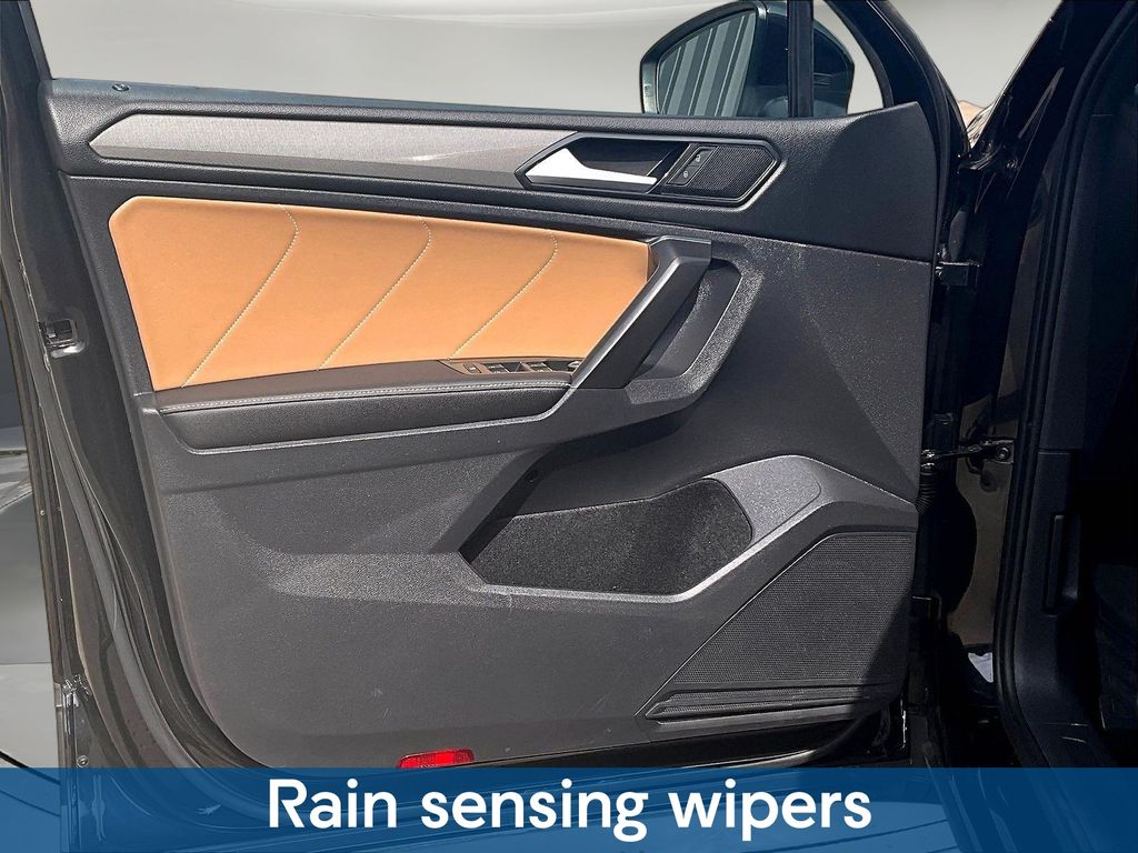 2022 Volkswagen Tiguan SE - Photo 24
