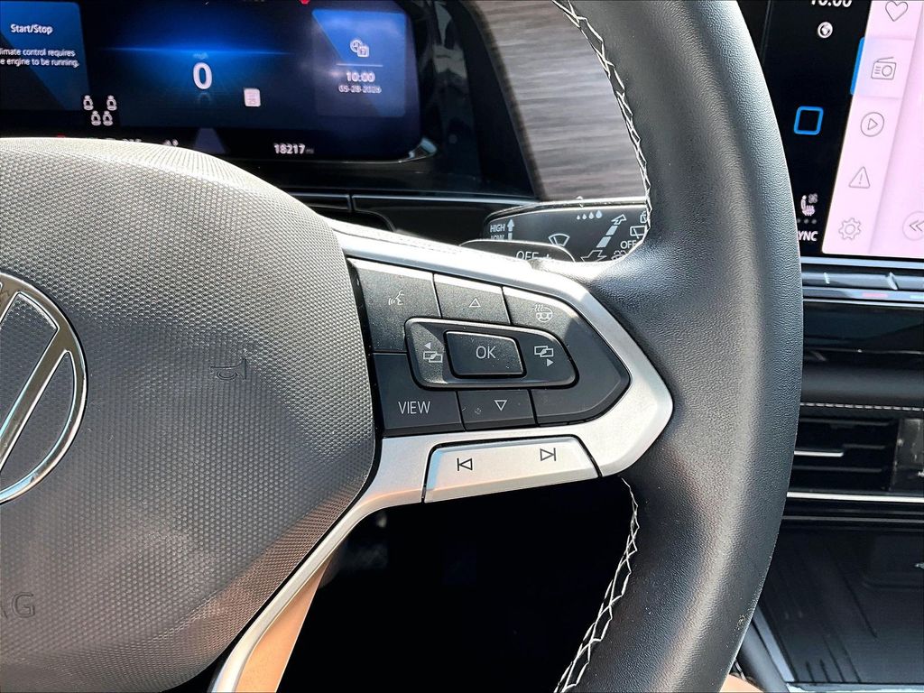 2025 Volkswagen Atlas SEL - Photo 16