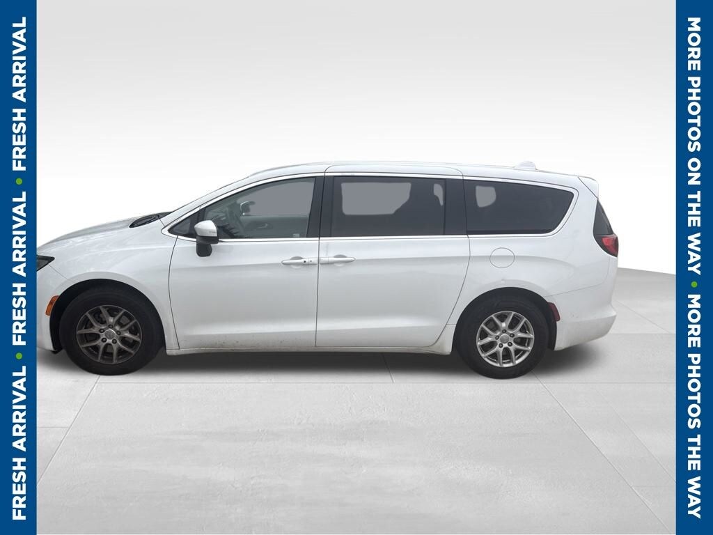 Used 2017 Chrysler Pacifica LX Van