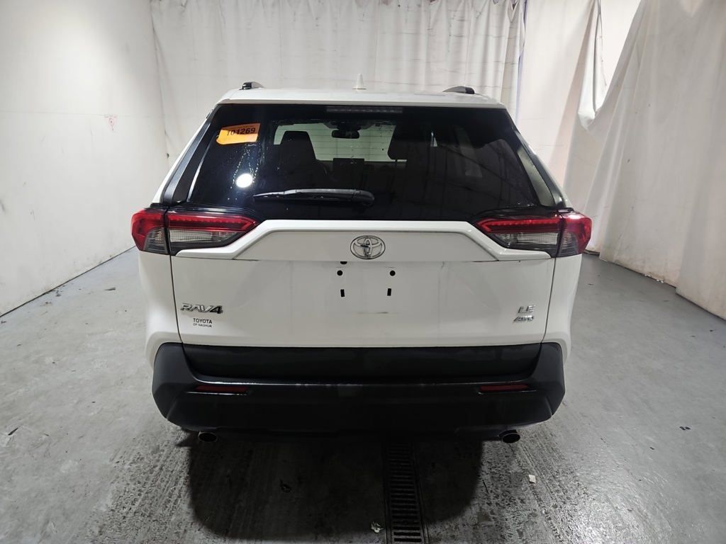 2021 Toyota RAV4 LE - Photo 7
