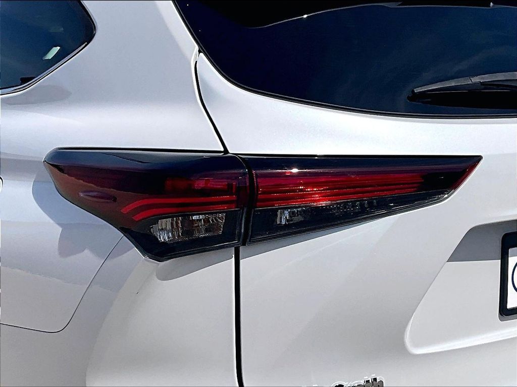 2024 Toyota Highlander XLE - Photo 27
