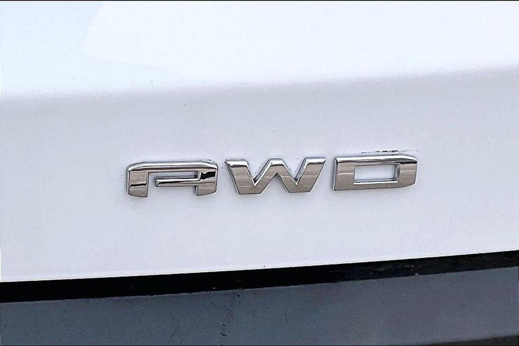 2023 GMC Acadia SLT - Photo 27