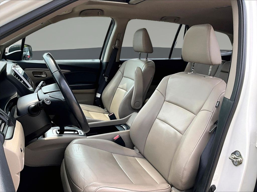 2017 Honda Pilot EX-L - Photo 25