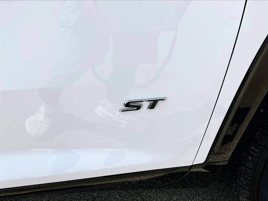 2026 Buick Enclave Sport Touring - Photo 28