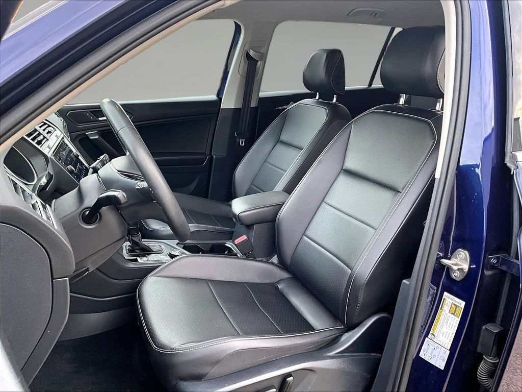 2021 Volkswagen Tiguan SE - Photo 25