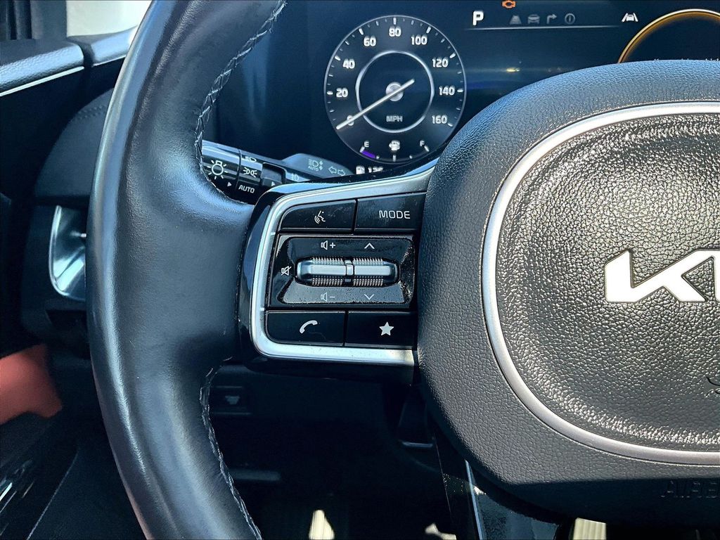2024 Kia Carnival SX Prestige - Photo 15