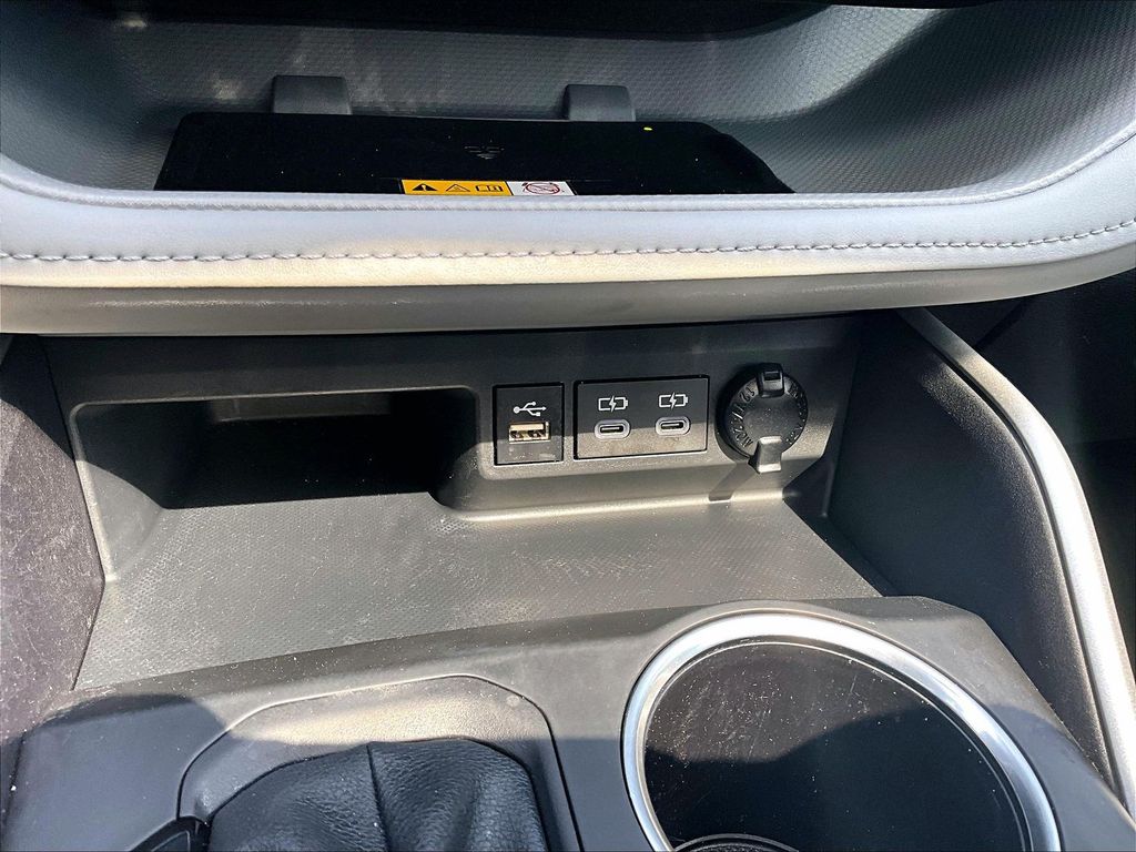 2024 Toyota Highlander XLE - Photo 21