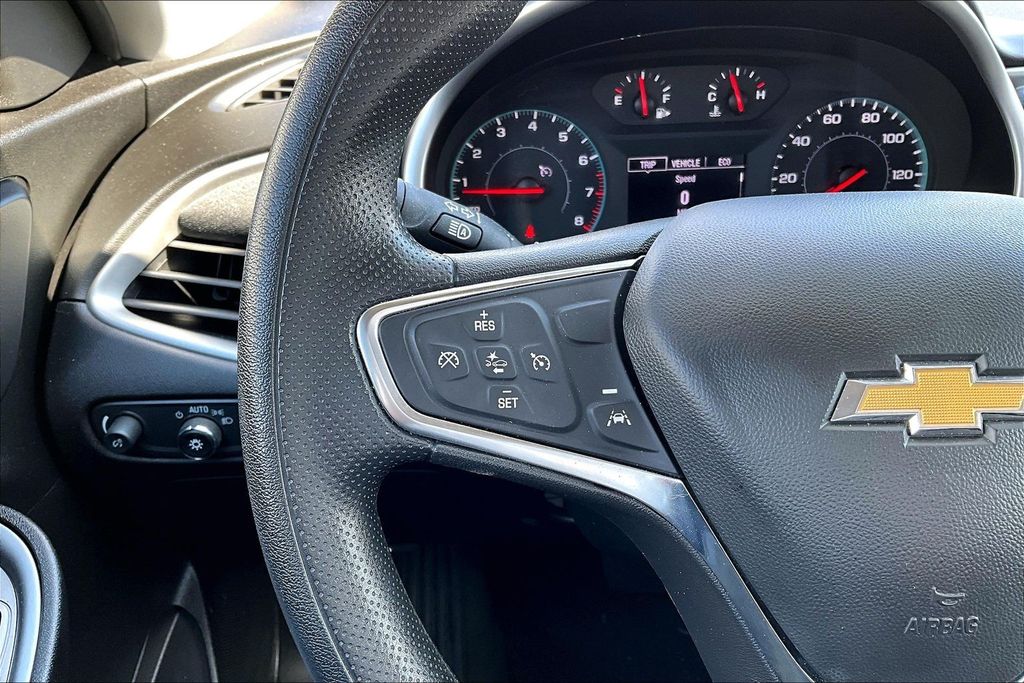 2024 Chevrolet Malibu 1LT - Photo 11