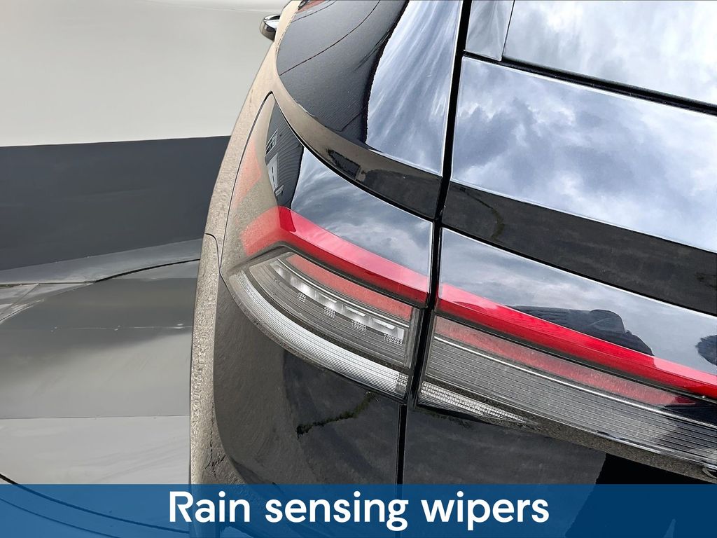 2025 Volkswagen Taos SE - Photo 27