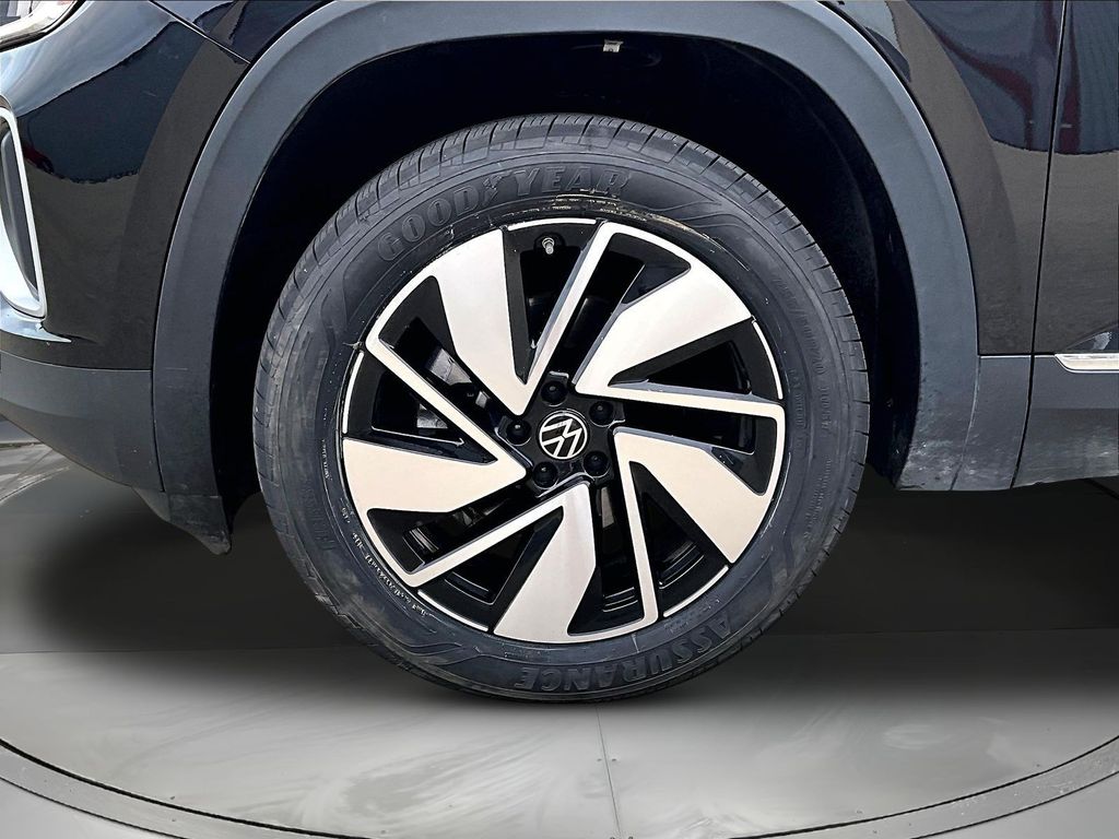 2025 Volkswagen Atlas SEL - Photo 33