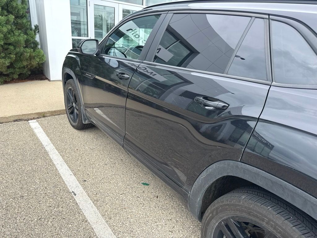 Used 2023 Volkswagen Atlas Cross Sport 2.0T SEL R-Line Black SUV