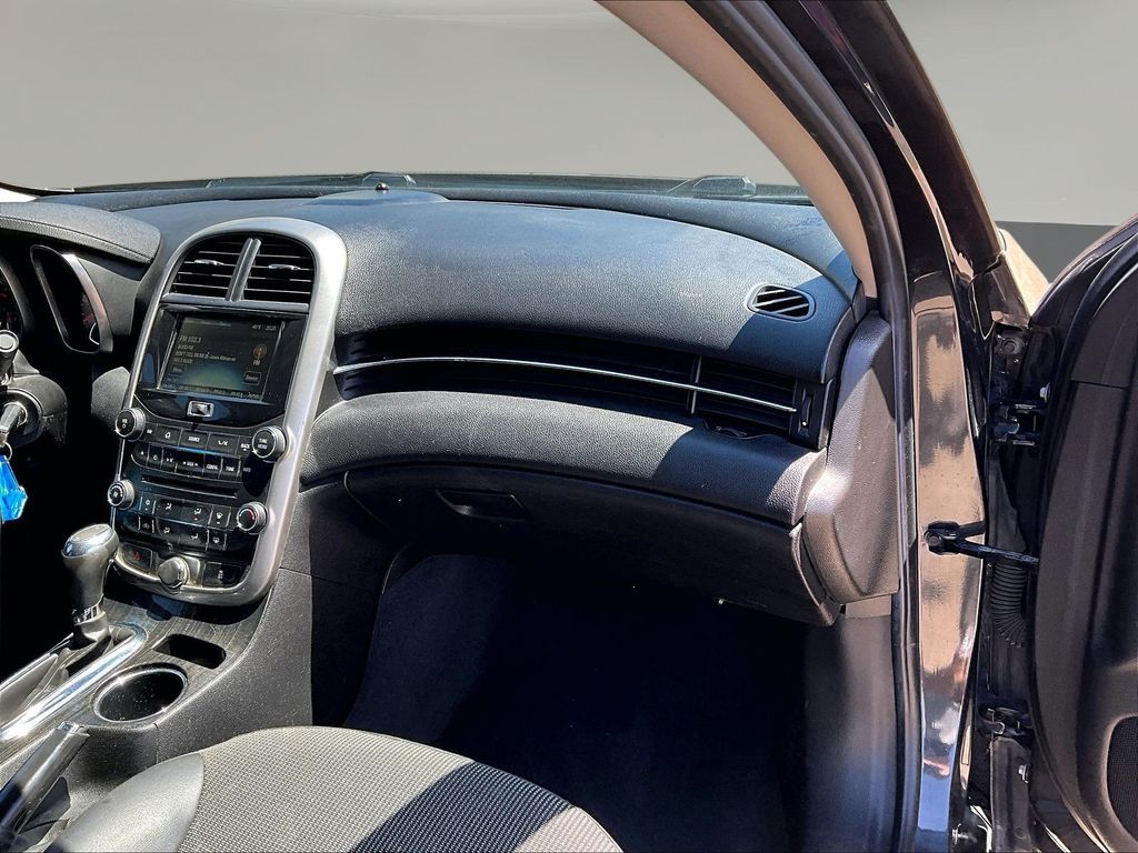 2015 Chevrolet Malibu 1LT - Photo 28