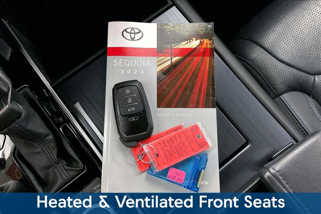2024 Toyota Sequoia Platinum - Photo 16