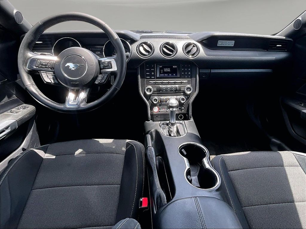 2016 Ford Mustang V6 - Photo 10