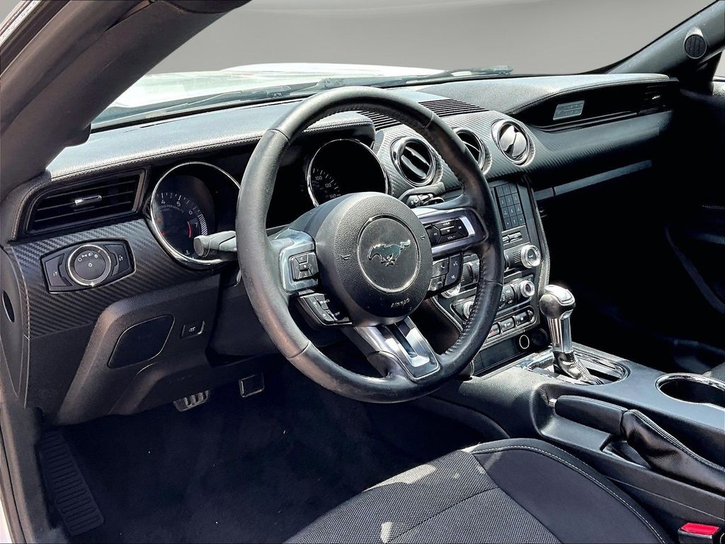 2016 Ford Mustang V6 - Photo 21