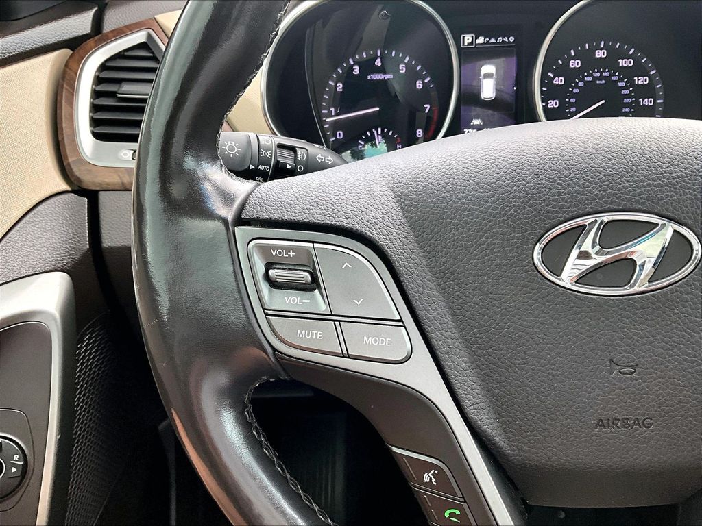 2018 Hyundai Santa Fe SE Ultimate - Photo 12