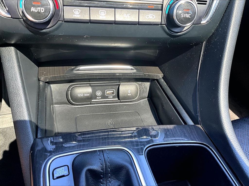 2020 Kia Optima EX - Photo 21